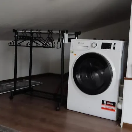 мансардна никол Lejlighed *