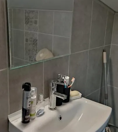 мансардна никол Lejlighed